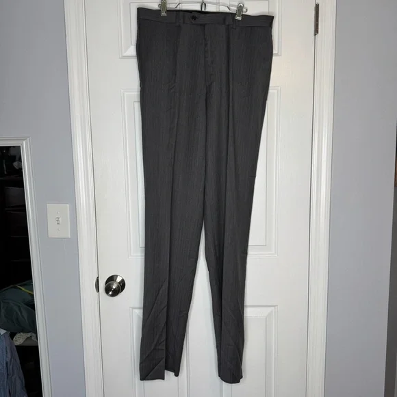 Jos A Banks Wool Pants Signature Collection Dark Grey size 35, any length NWT